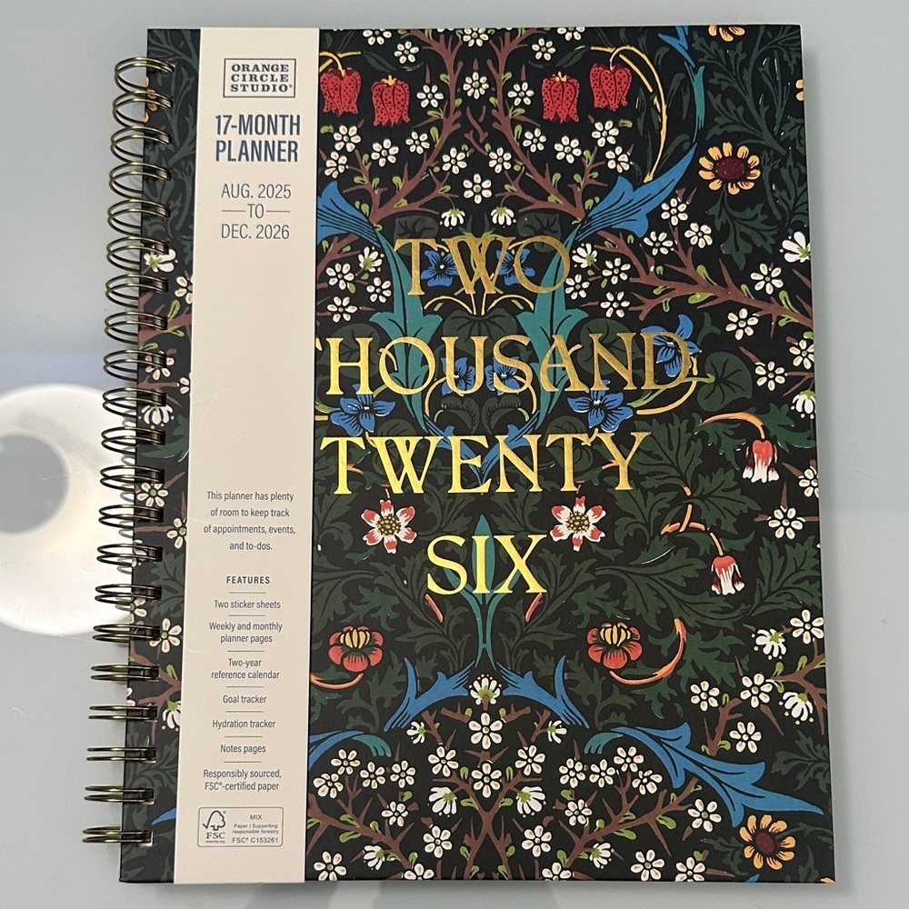 NWT Orange Circle Studio 17-Month Planner